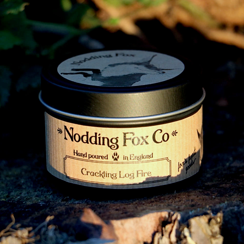 Crackling Log Fire scented Candle (150g)